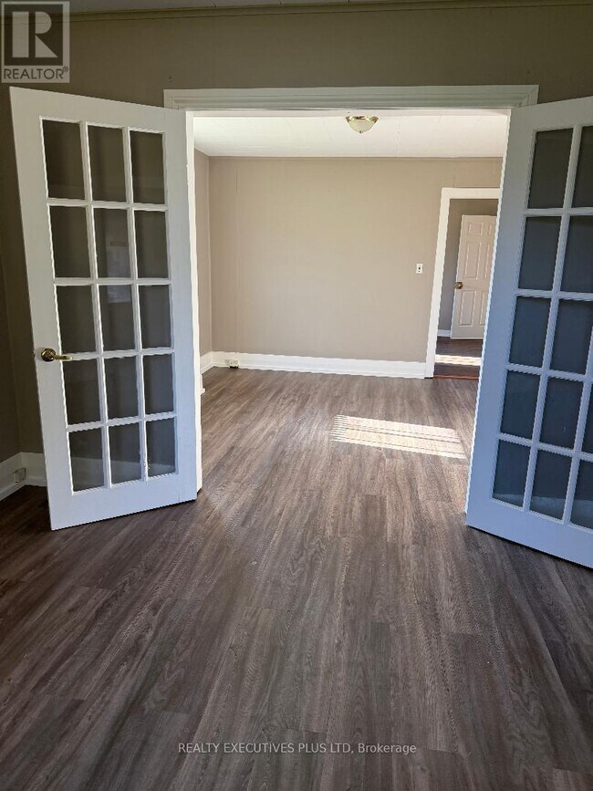 Building Photo - 8948 Heritage Rd