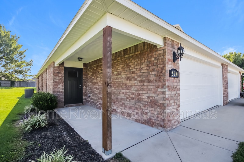 220 W Marietta Way, Farmington, AR 72730 House for Rent in Farmington