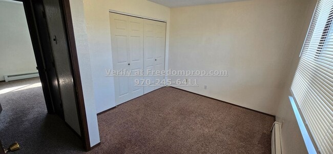 Building Photo - 241 S Elm St