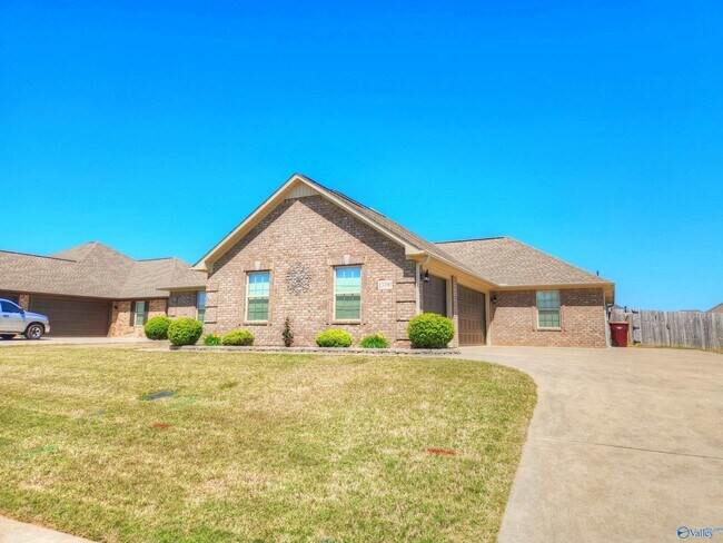 Building Photo - 13390 Callaway Dr