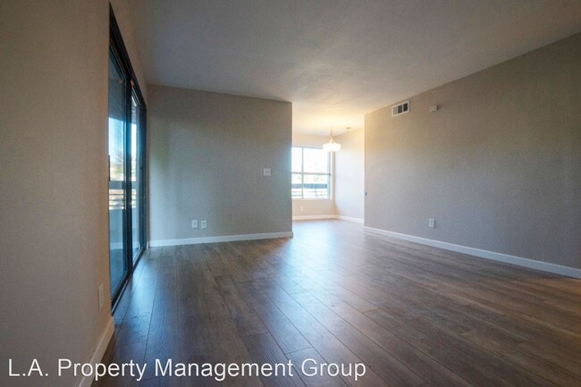 Building Photo - 2041 N Commonwealth Ave