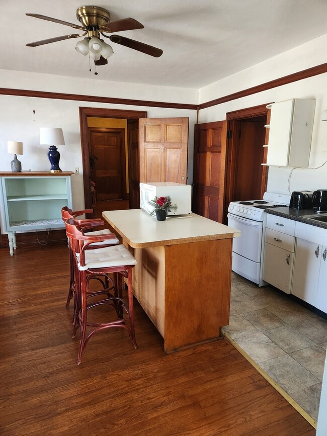 Foto del edificio - 420 W Sumner St