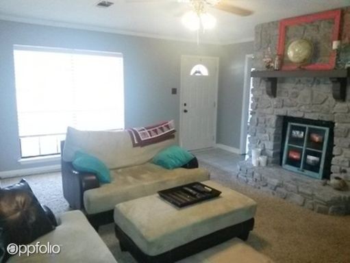 Building Photo - 119 Rolling Oaks Dr