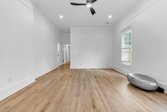 Foto del edificio - 1721 Nelson Ave