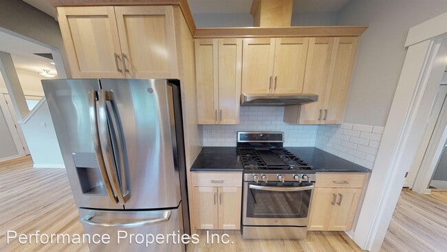 Building Photo - 3 br, 3 bath House - 3602 SE 8th Avenue #A