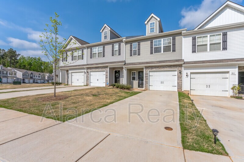 Primary Photo - 7213 Somerford Rd