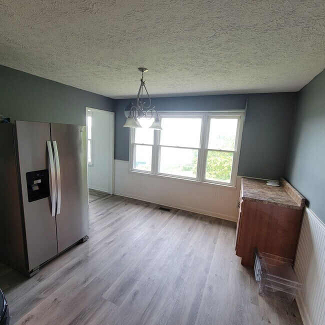 Foto del edificio - 3/2 -Bonus Room & Basement-Livingston