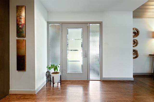 Building Photo - 11207 Pinocchio Dr