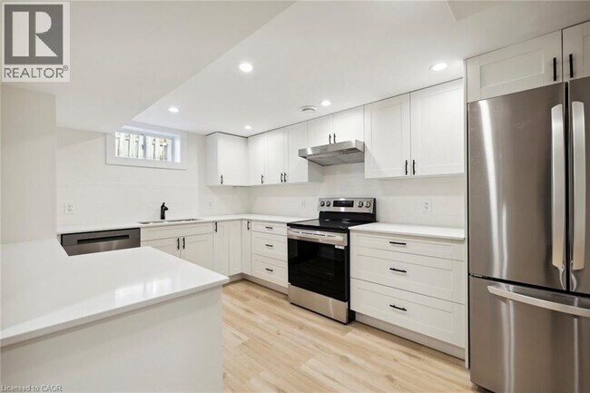 Photo du bâtiment - 87 Leaside Dr