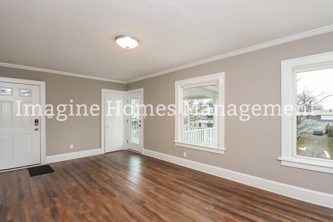 Building Photo - 2216 Northland Ave