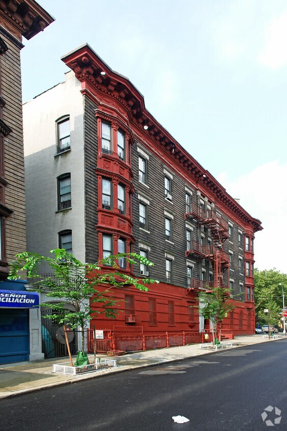 Primary Photo - 834 E 155th St