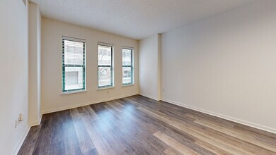 Interior Photo - 1301 Thomas Circle