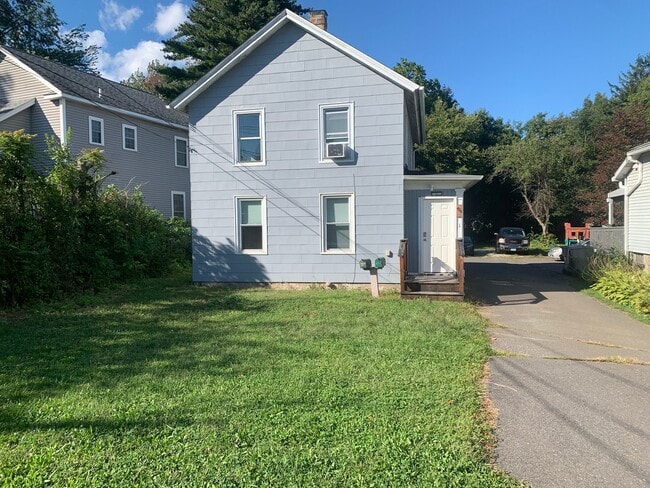 Building Photo - 466 Broad St