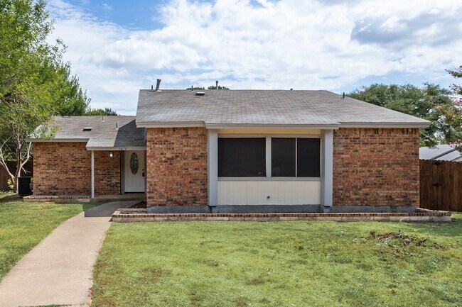 Foto del edificio - 7418 Boisenberry Ln