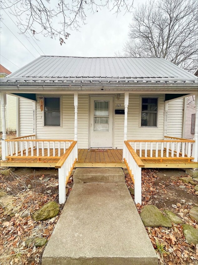 Primary Photo - 2 Bedroom House