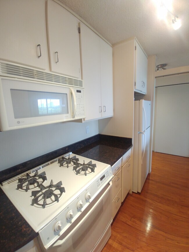 3883 Turtle Creek Blvd Unit 1004, Dallas, TX 75219 Condo for Rent in