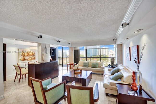 Foto del edificio - 19667 Turnberry Way