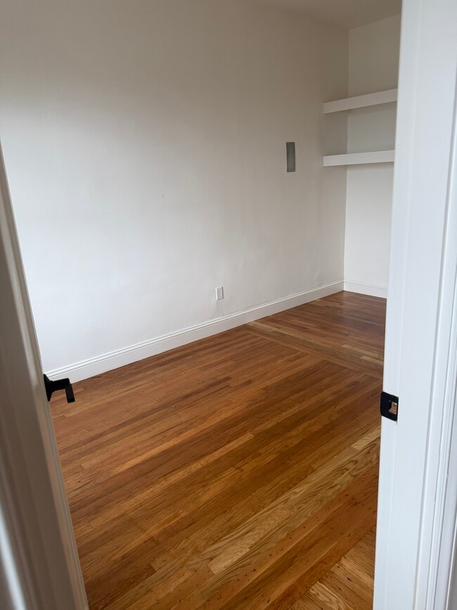 Building Photo - 1218 26th Ave