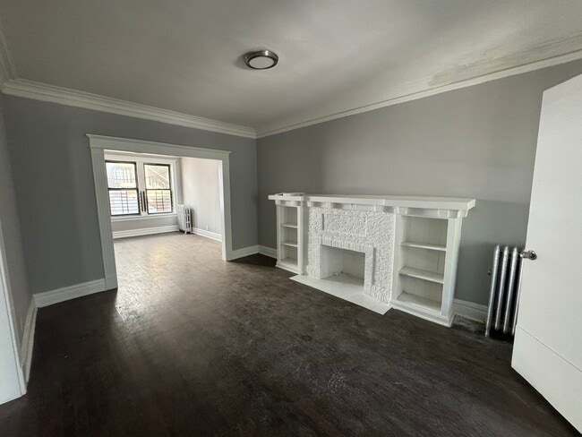Building Photo - 2666 E 77th St