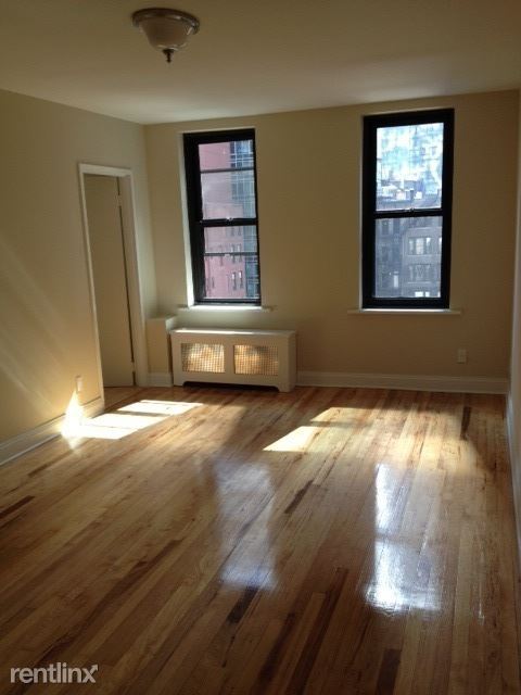 Foto principal - 155 W 48th St