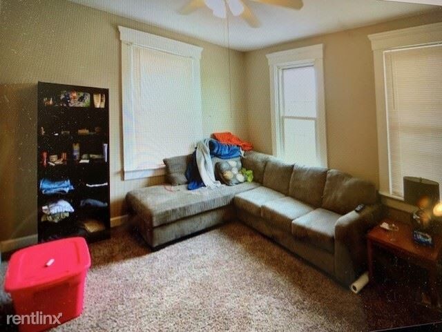 Foto del edificio - 332 E 9th St