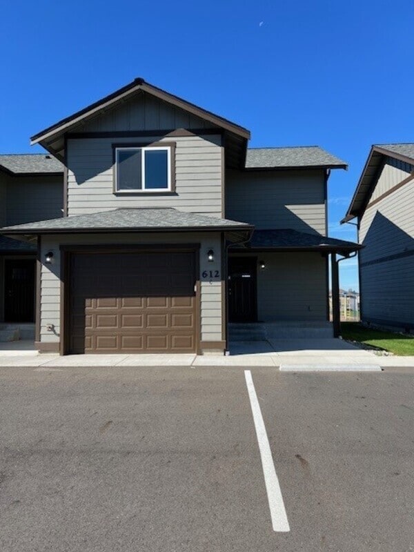 Building Photo - 612 Mead Ave
