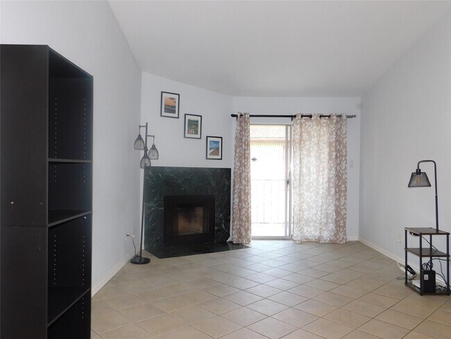 Building Photo - 2120 El Paseo St