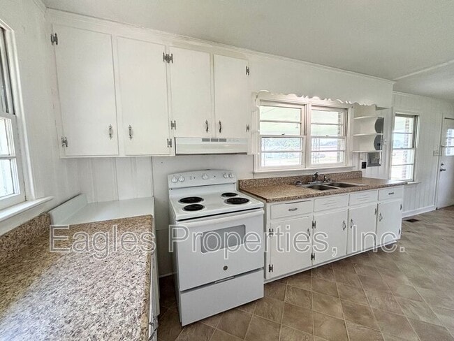 Foto del edificio - 502 N Sycamore St