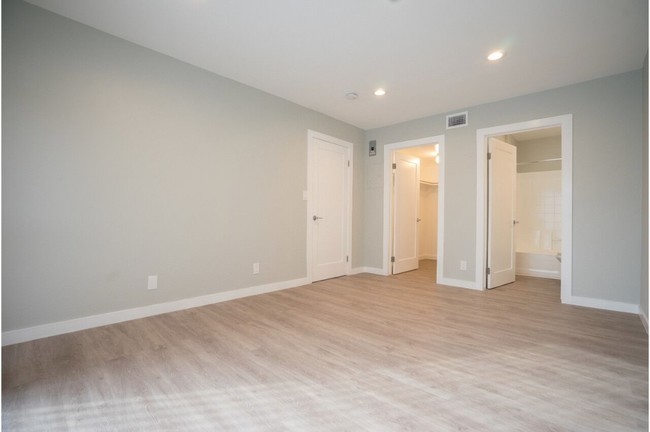 Foto del interior - 3426 West 1st St