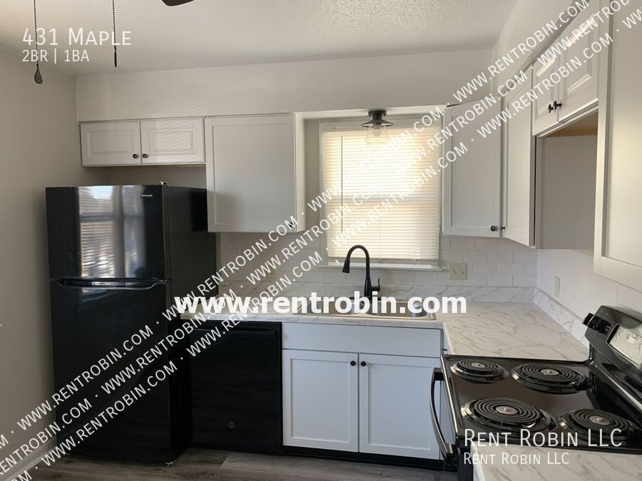 431 Maple St, Liberty, MO 64068 Room for Rent in Liberty, MO