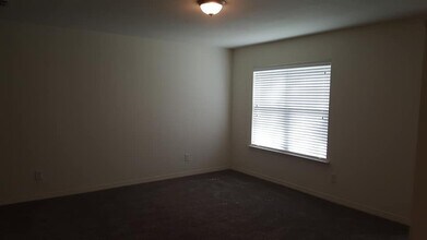 Building Photo - 12747 Westbrook Dr