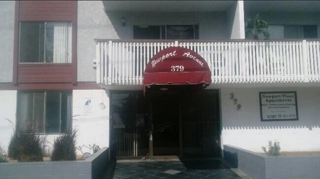 Foto del edificio - Newport Plaza