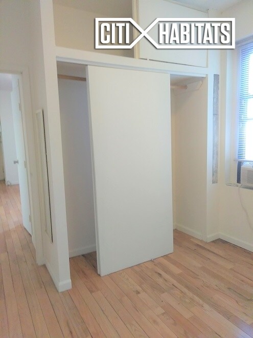 Foto del edificio - 2116 35th Ave