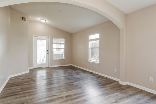 Building Photo - 3899 Pebble Brooke Circle South