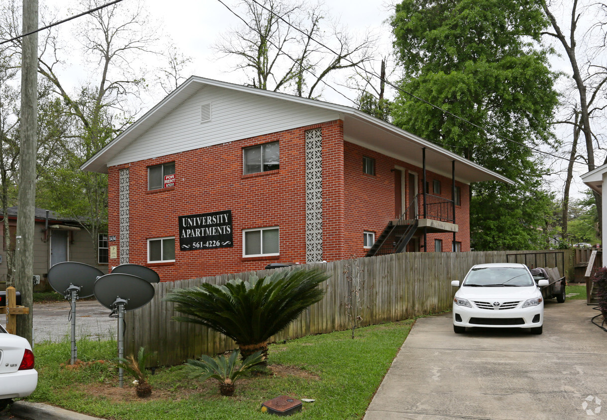 Primary Photo - University Apartments