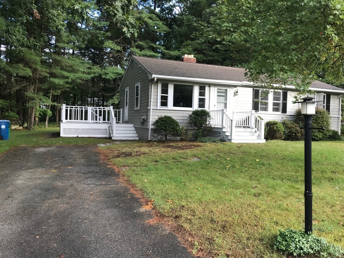 Photo - 36 College Rd (Burlington, MA)