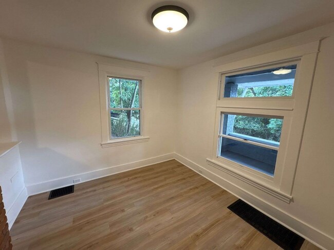 Foto del edificio - 2319 Patterson Ave