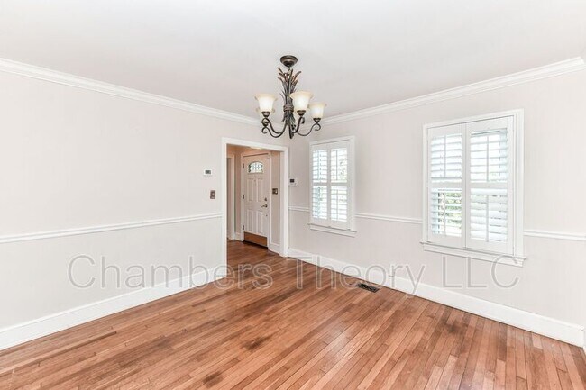 Building Photo - 6911 Elm Dr