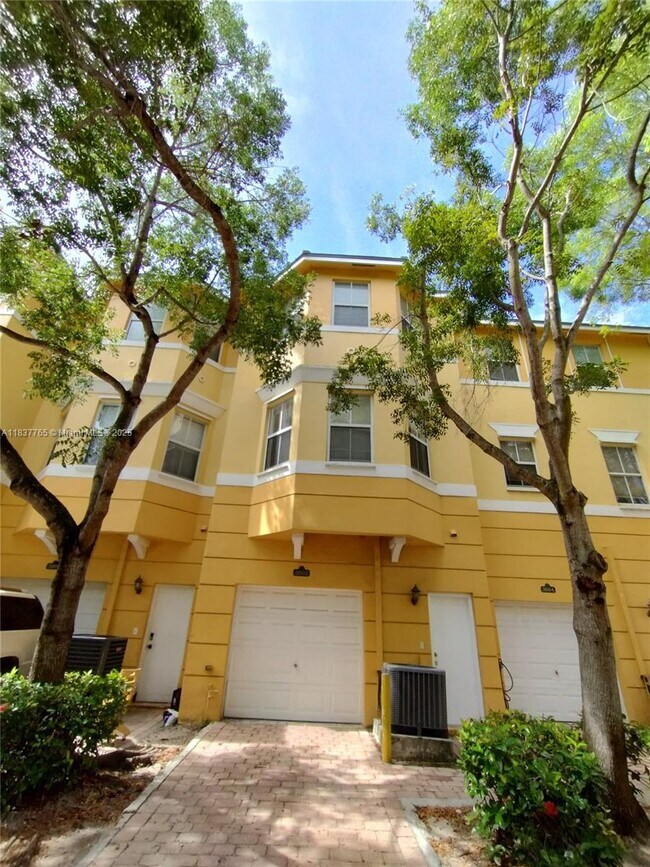 Foto del edificio - 3603 Shoma Dr