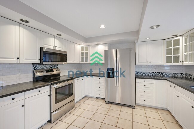 Foto del edificio - "Charming 3-Bedroom Bellevue Retreat: Cozy Comfort & Ideal Location!"