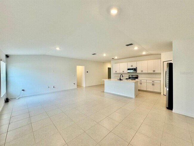 Building Photo - 10275 Purple Leaf Ct
