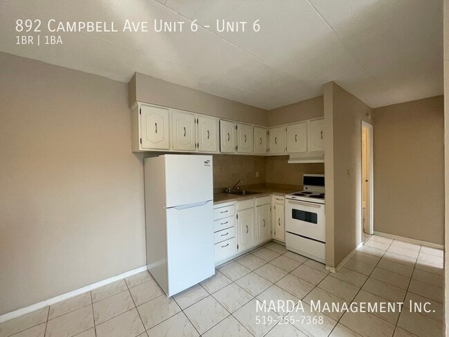 Building Photo - SPACIOUS 1 BED/1BATH APARTMENT AT COLLEGE ...