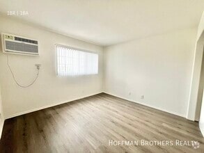 Building Photo - 3464 Mentone Ave