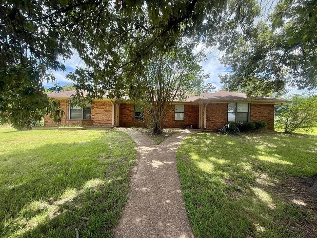 Building Photo - 2-bed/1-bath in Flint!