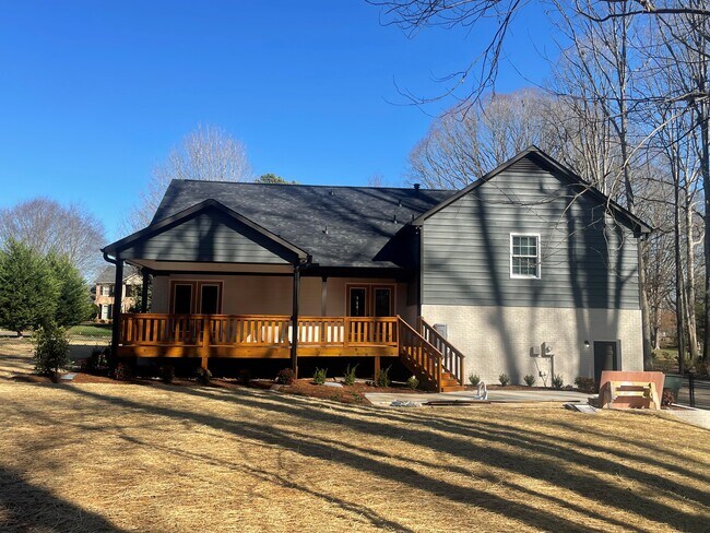Building Photo - 3705 Princeton Dr