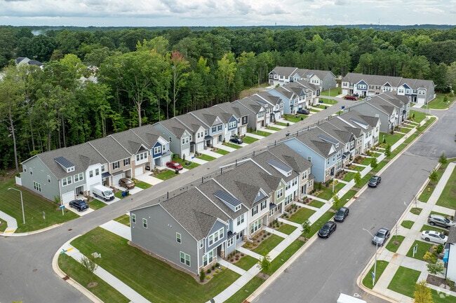 Aerial Photo - Battle Bridge Townhomes