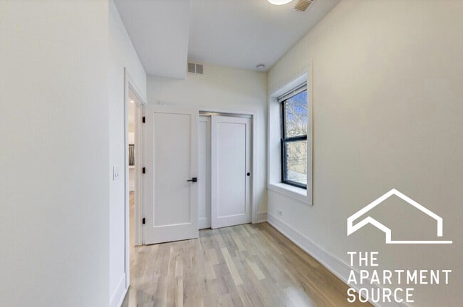 Building Photo - 2551 W Hirsch St