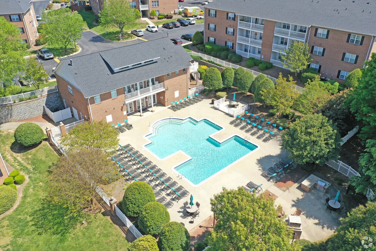 Foto principal - Abbotts Creek Apartments