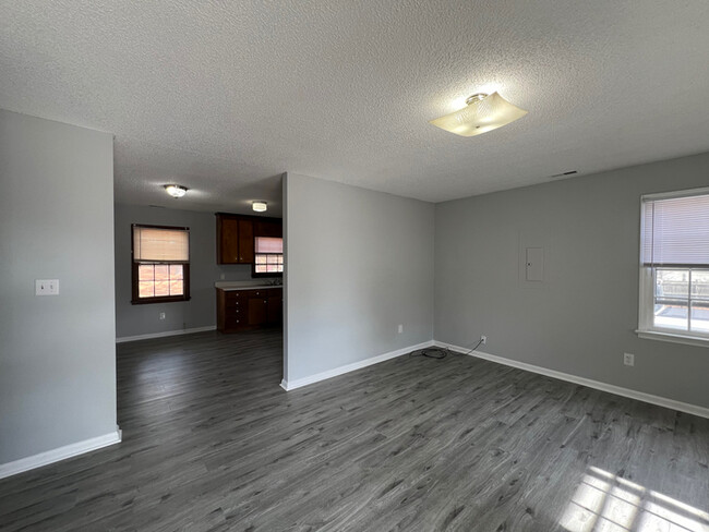 Building Photo - 2514 Albany Ln SW