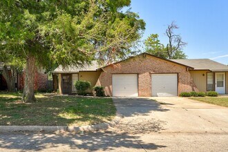 Building Photo - 3807 Bradfred St